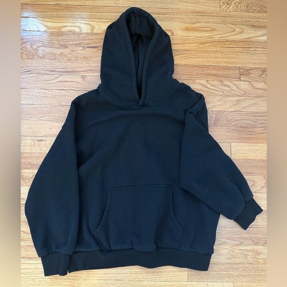 Trendy Queen Tops - Black Women's Classic Hooded Sweatshirt